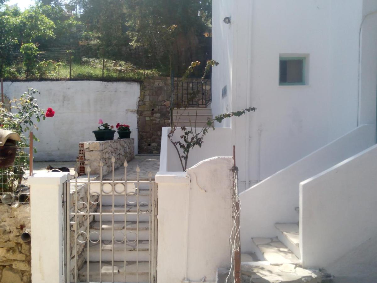 Soustas Apartments Longós Екстериор снимка