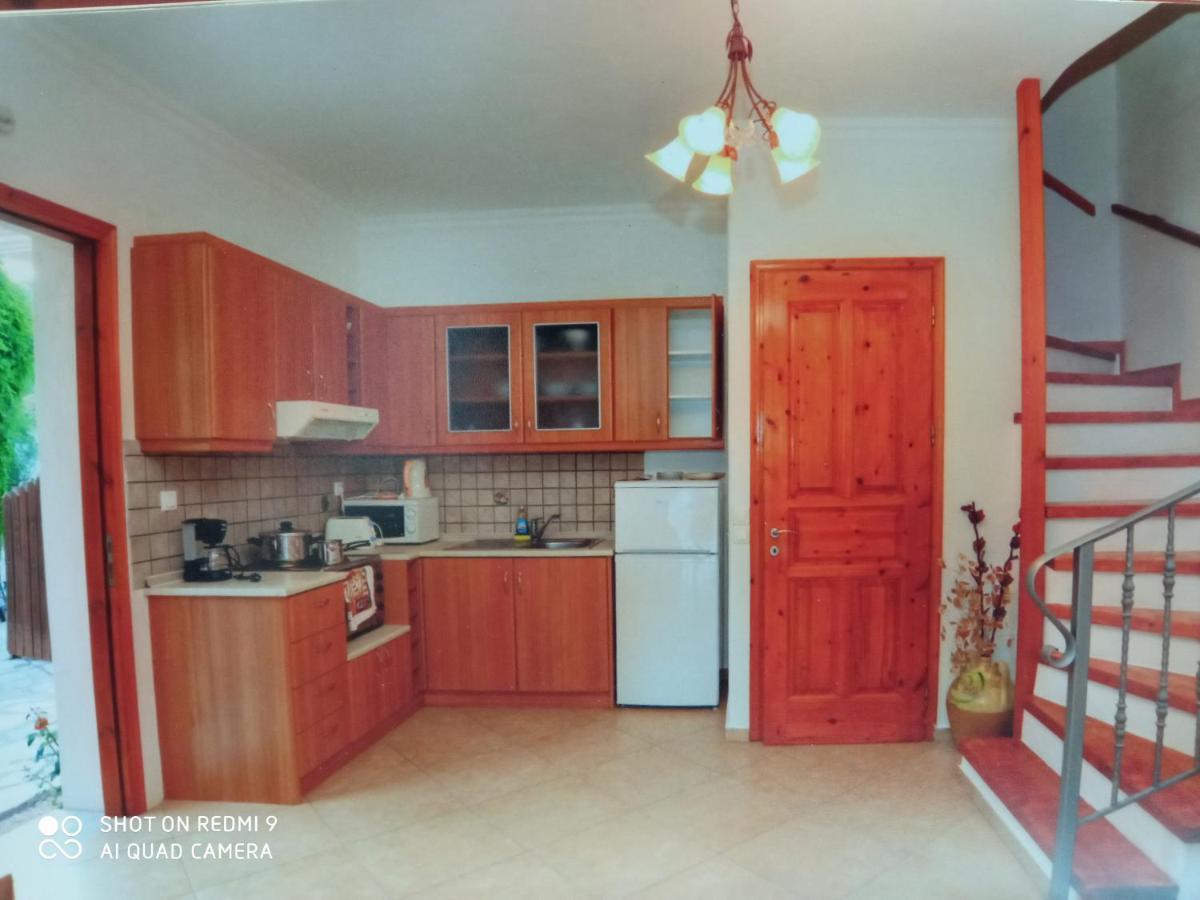 Soustas Apartments Longós Екстериор снимка