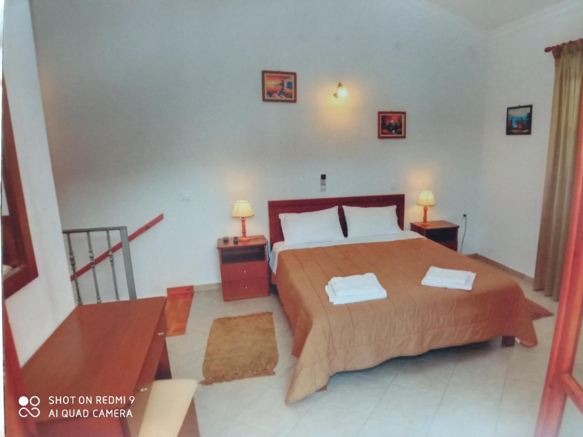 Soustas Apartments Longós Екстериор снимка