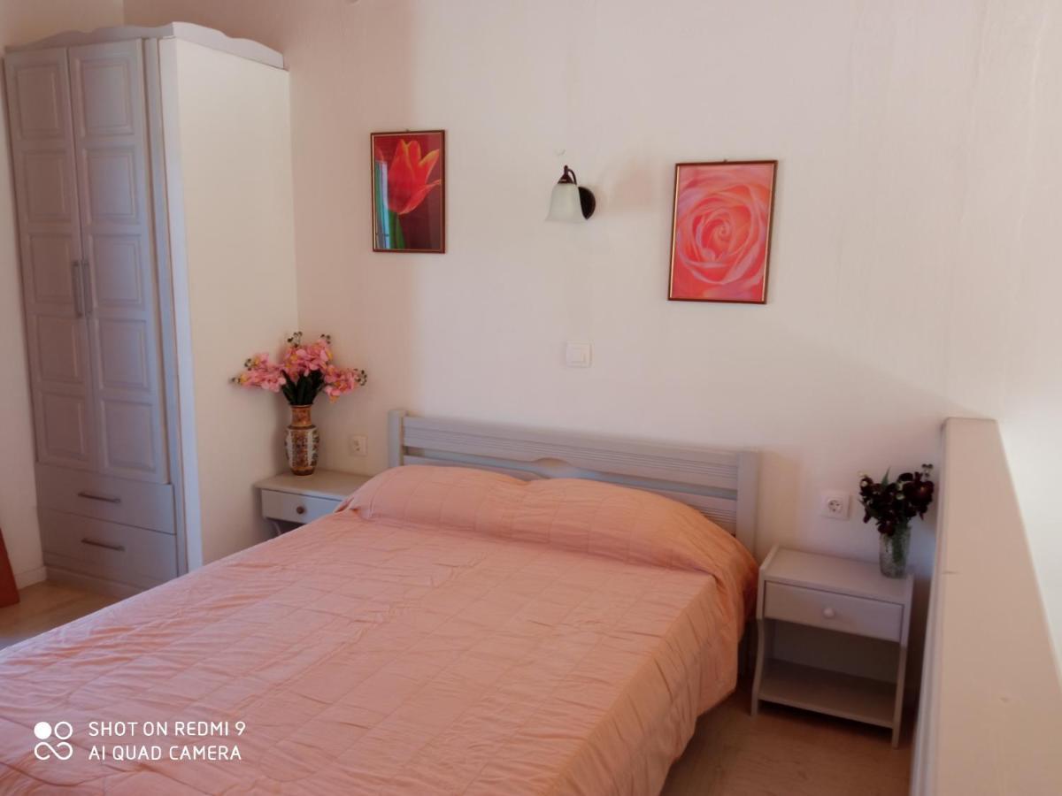 Soustas Apartments Longós Екстериор снимка