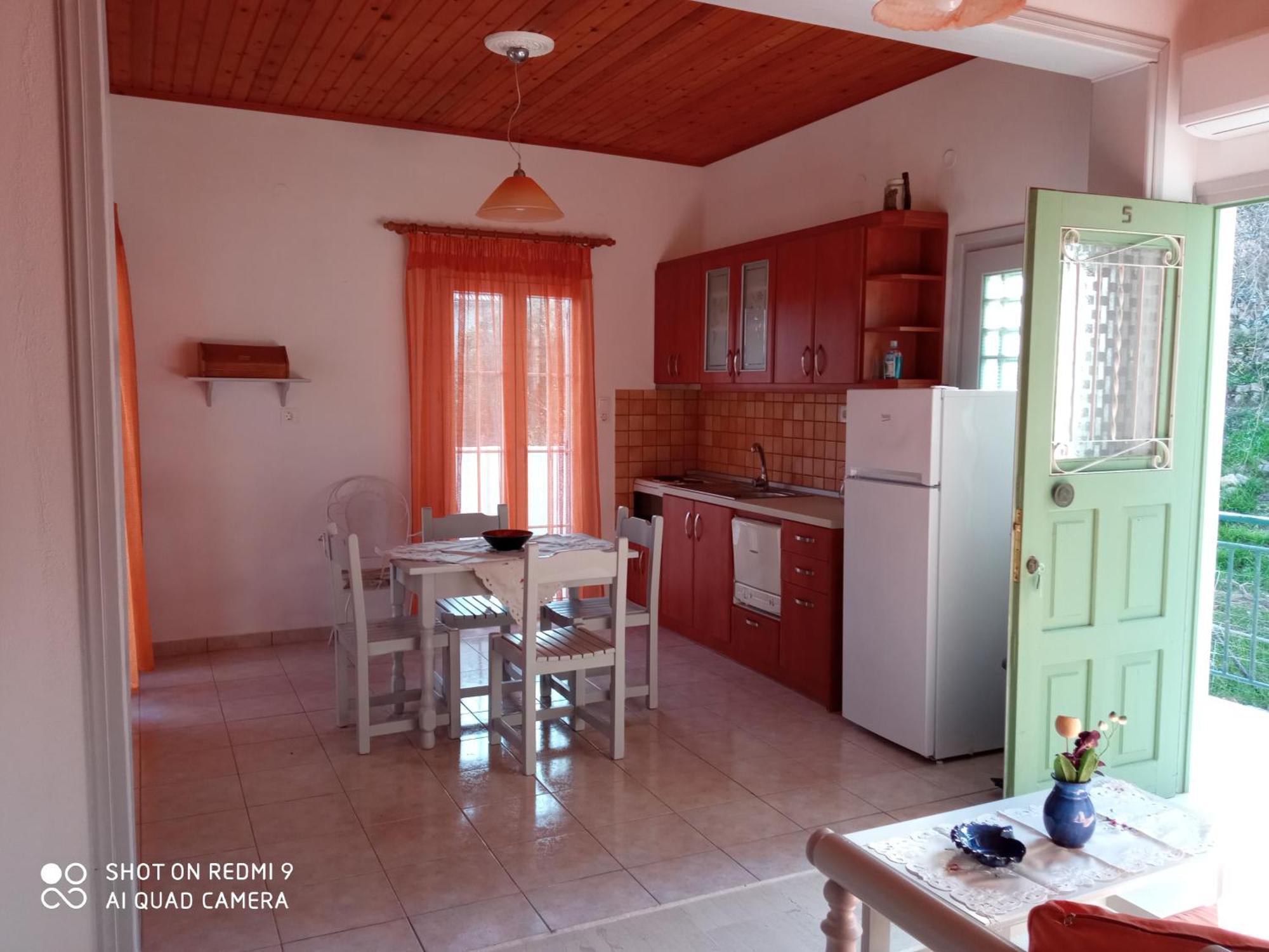 Soustas Apartments Longós Екстериор снимка